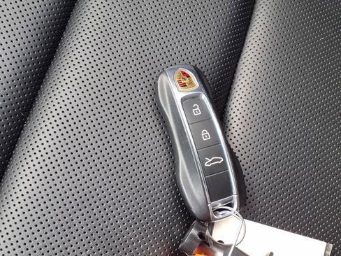 Used 2020 Porsche 911 Carrera image 25