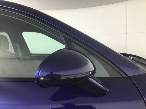 Certified 2026 Porsche Macan AWD/4WD image 19