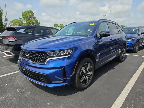 Certified 2023 Kia Sorento S FWD image 5