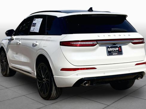Certified 2025 Lincoln Corsair AWD w/ Equipment Group 101A image 12