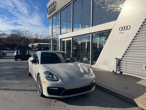 Used 2023 Porsche Panamera 4 Platinum Edition image 1