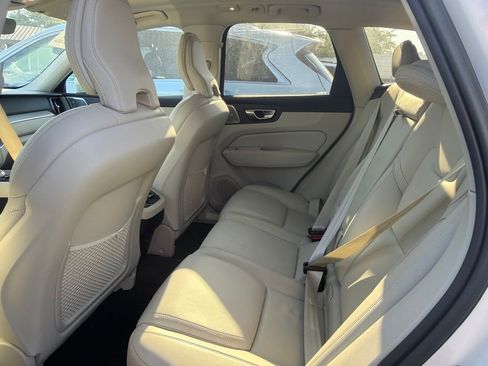 Used 2023 Volvo XC60 B5 Ultimate AWD/4WD image 8