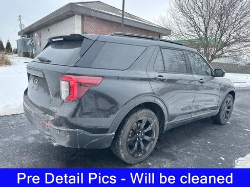 Used 2023 Ford Explorer ST-Line image 12