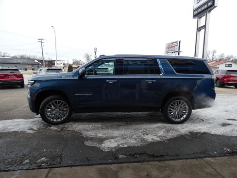 New 2026 Chevrolet Suburban High Country image 10