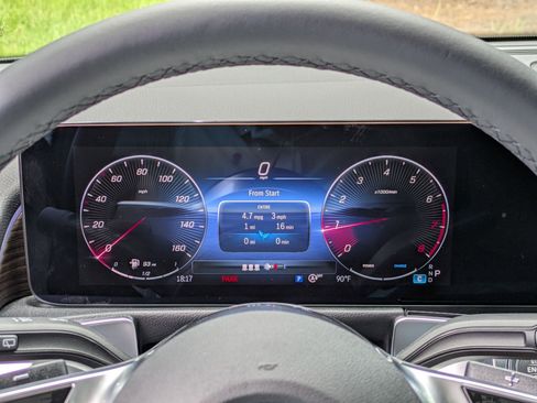 New 2025 Mercedes-Benz GLB 250 image 22