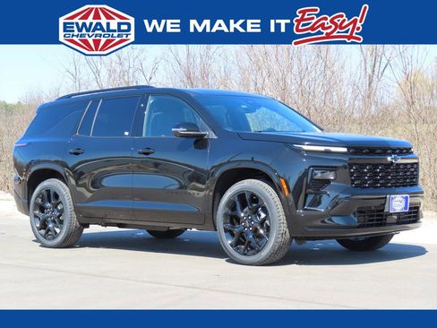 New 2026 Chevrolet Traverse RS w/ LPO, Floor Liner Package AWD/4WD image 1
