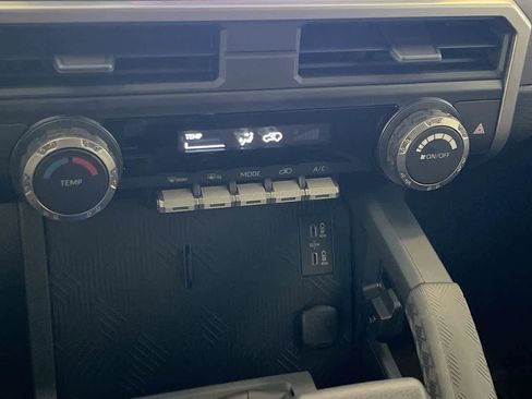 New 2026 Toyota 4Runner SR5 AWD/4WD image 19