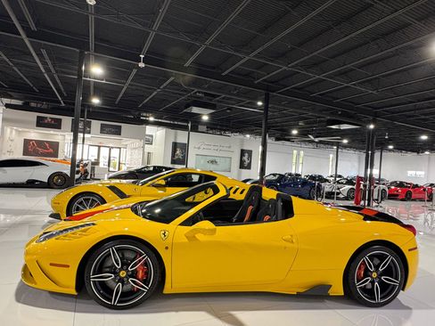 Used 2015 Ferrari 458 Speciale A image 4
