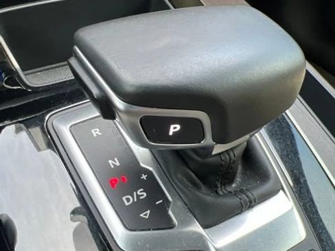 Used 2021 Audi Q5 2.0T Prestige AWD/4WD image 19