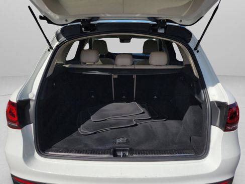 Used 2022 Mercedes-Benz GLC 300 image 9
