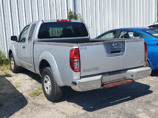 Used 2009 Nissan Frontier XE w/ XE Preferred Pkg RWD image 2