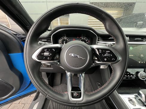 Certified 2024 Jaguar F-PACE SVR image 20