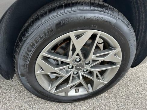 Used 2025 Genesis GV70 2.5T w/ Select Package AWD/4WD image 8