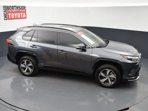 Used 2024 Toyota RAV4 SE w/ Weather & Moonroof Package image 23