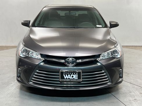 Used 2017 Toyota Camry XLE w/ Moonroof Package FWD image 9