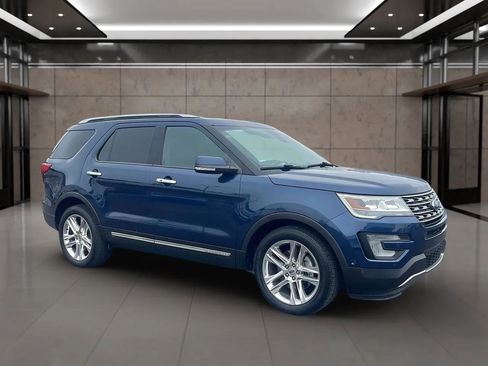 Used 2017 Ford Explorer Limited w/ Equipment Group 301A image 7