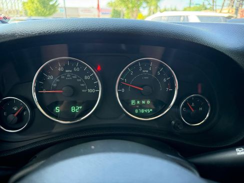 Used 2017 Jeep Wrangler Unlimited Sahara AWD/4WD image 20