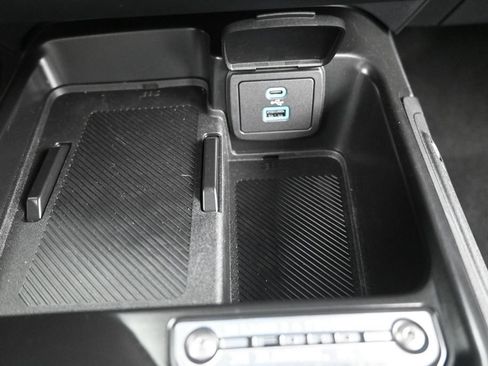 Used 2025 Ford Bronco 4-Door AWD/4WD image 18