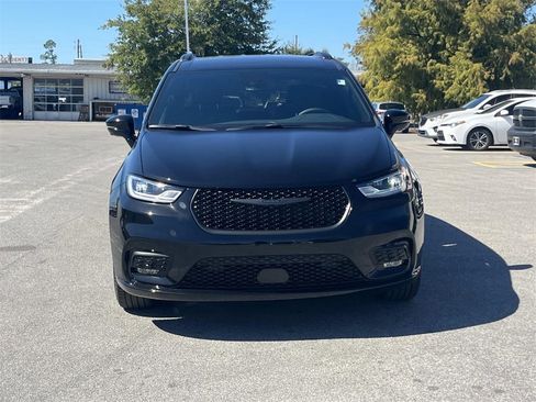 New 2026 Chrysler Pacifica Select w/ S Appearance Package image 8