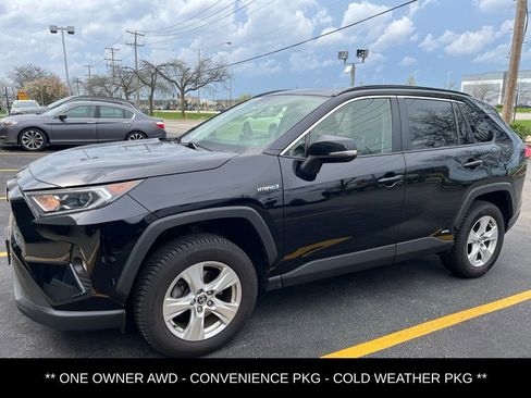 Used 2021 Toyota RAV4 XLE w/ Convenience Package image 1