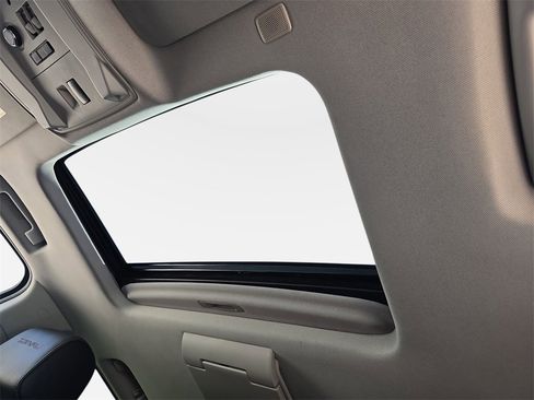 Used 2019 GMC Yukon Denali w/ Denali Ultimate Package image 30