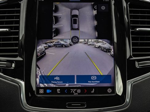 Used 2025 Volvo XC90 B6 Plus image 25