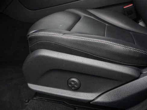 Used 2022 Mercedes-Benz GLC 300 GLC 300 w/ Premium Package Lite image 26