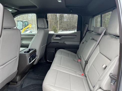 Used 2022 GMC Sierra 1500 SLT w/ SLT Convenience Package image 14