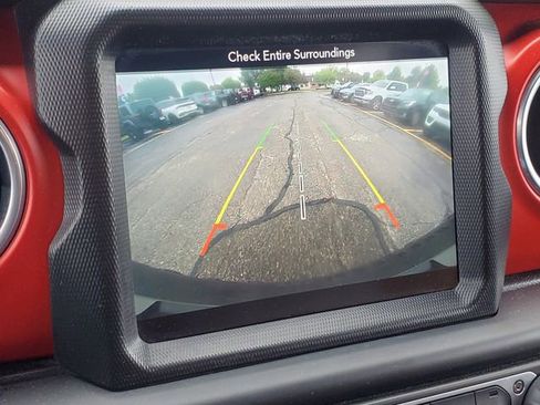 Used 2018 Jeep Wrangler Unlimited Rubicon w/ Dual Top Group image 22