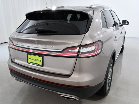 Used 2021 Lincoln Nautilus Reserve image 12