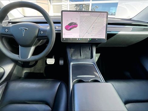 Used 2021 Tesla Model Y Performance image 14