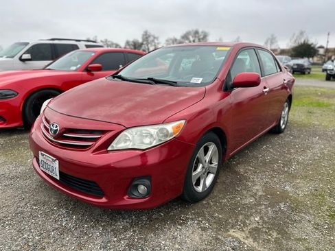 Used 2013 Toyota Corolla LE image 3