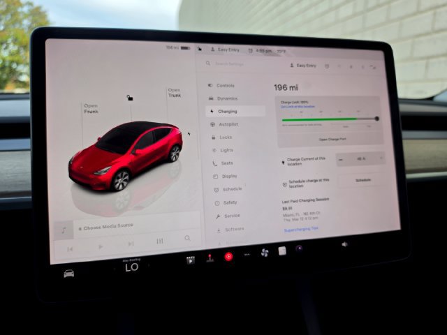 Used 2024 Tesla Model Y Long Range AWD/4WD image 50