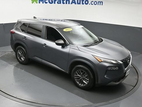Used 2023 Nissan Rogue S AWD/4WD image 3