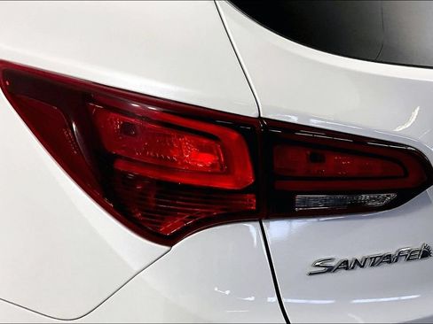 Used 2017 Hyundai Santa Fe Sport AWD/4WD image 21