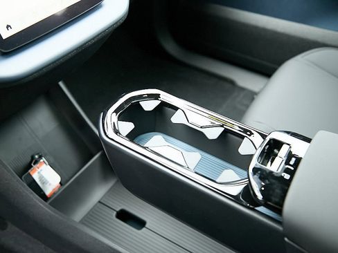 New 2026 Volvo EX30 Cross Country Ultra image 16