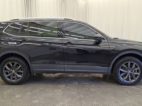 Used 2022 Volkswagen Tiguan SE image 4