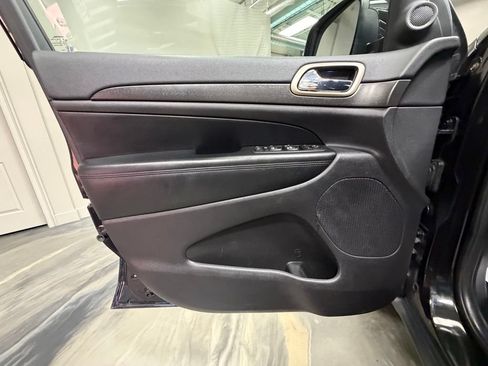 Used 2016 Jeep Grand Cherokee Laredo w/ Quick Order Package 23E AWD/4WD image 50