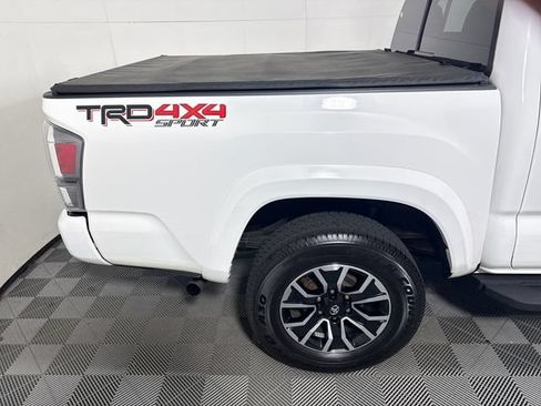 Used 2023 Toyota Tacoma TRD Sport w/ Technology Package AWD/4WD image 19
