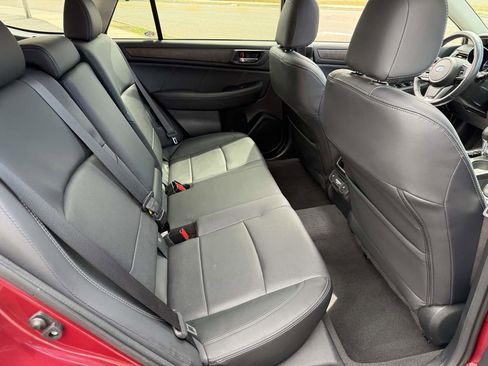 Used 2018 Subaru Outback 2.5i Limited AWD/4WD image 16