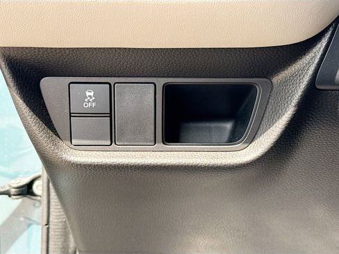 Certified 2023 Honda HR-V LX image 10