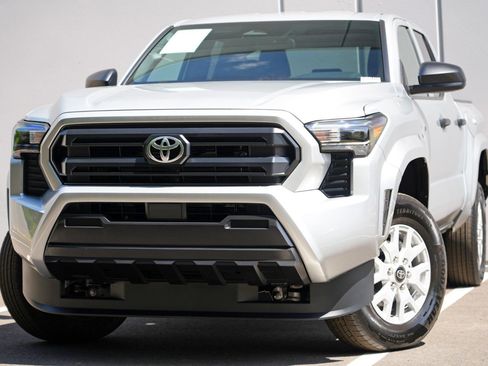 Used 2026 Toyota Tacoma SR RWD image 3