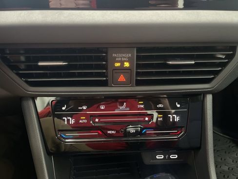 New 2026 Volkswagen Jetta SE FWD image 24