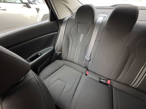 Used 2021 Hyundai Elantra SEL image 44