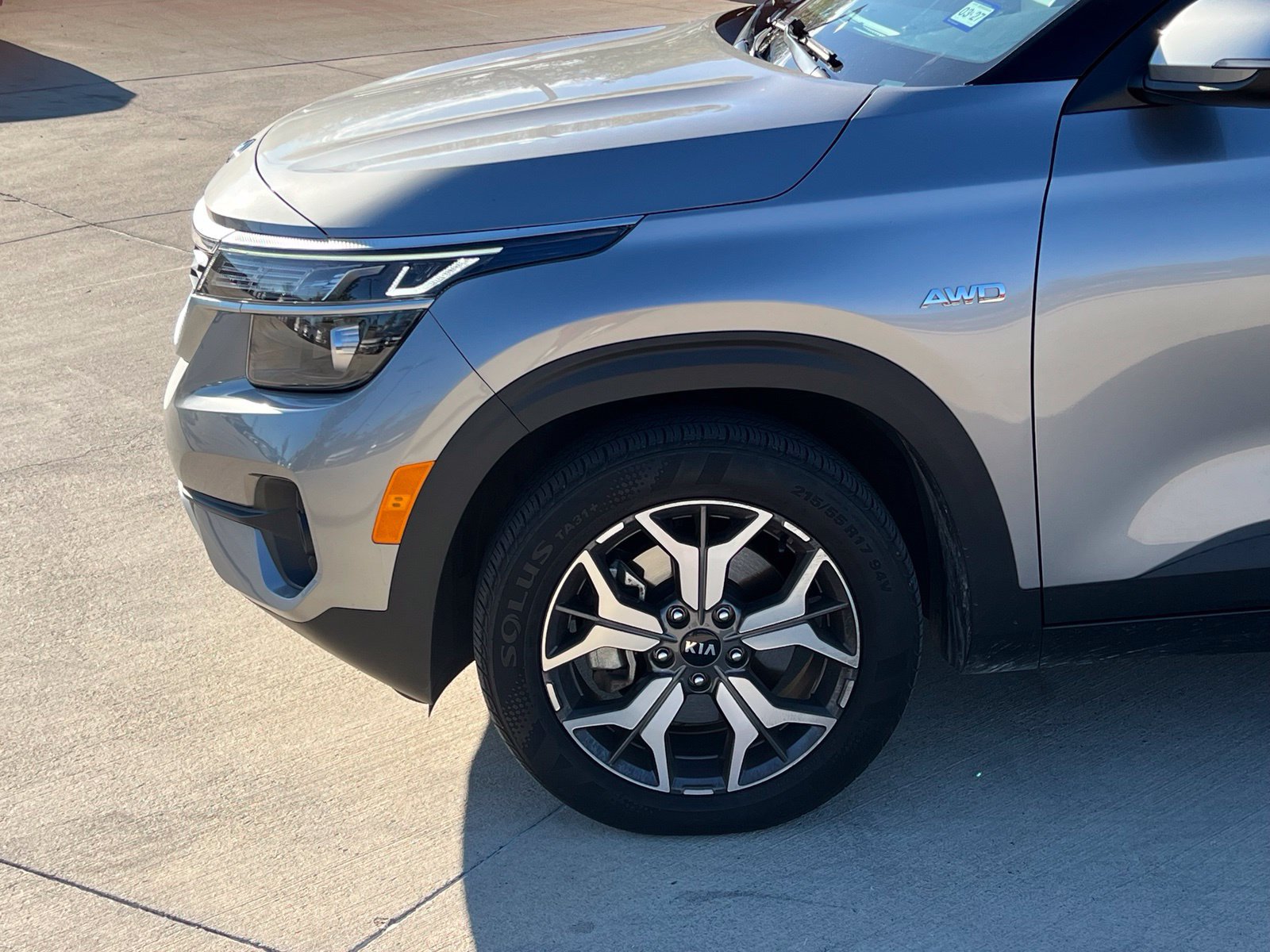 Used 2021 Kia Seltos EX AWD/4WD image 8