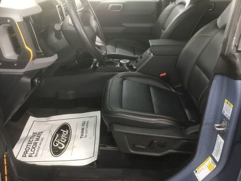 Used 2023 Ford Bronco Badlands w/ Sasquatch Package image 14