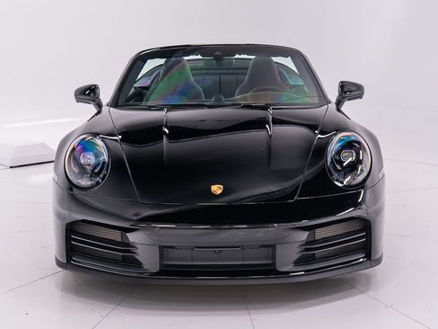 Used 2025 Porsche 911 Carrera RWD image 8