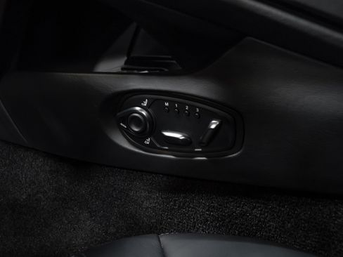 Used 2024 Aston Martin DB12 Coupe RWD image 42