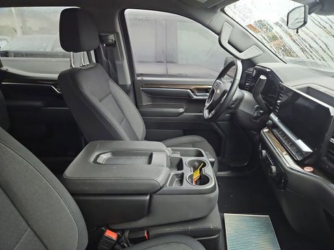 Used 2023 Chevrolet Silverado 1500 LT w/ Protection Package image 6