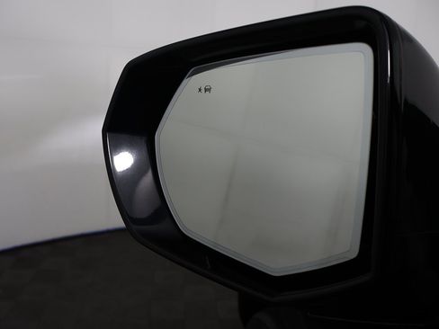 Used 2021 Chevrolet Suburban Z71 w/ Z71 Off-Road Package image 37